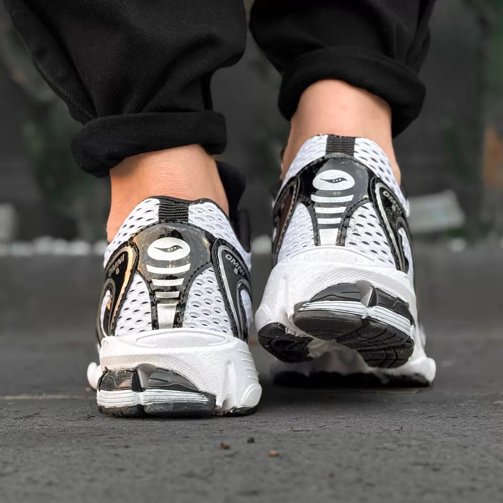 کتانی مردانه saucony سفید کد 29830