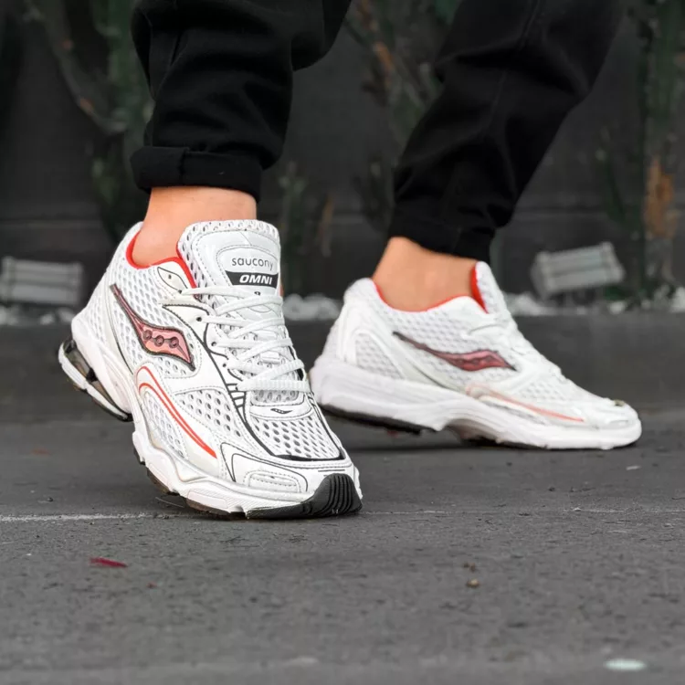 کتانی مردانه saucony سفید کد 29831