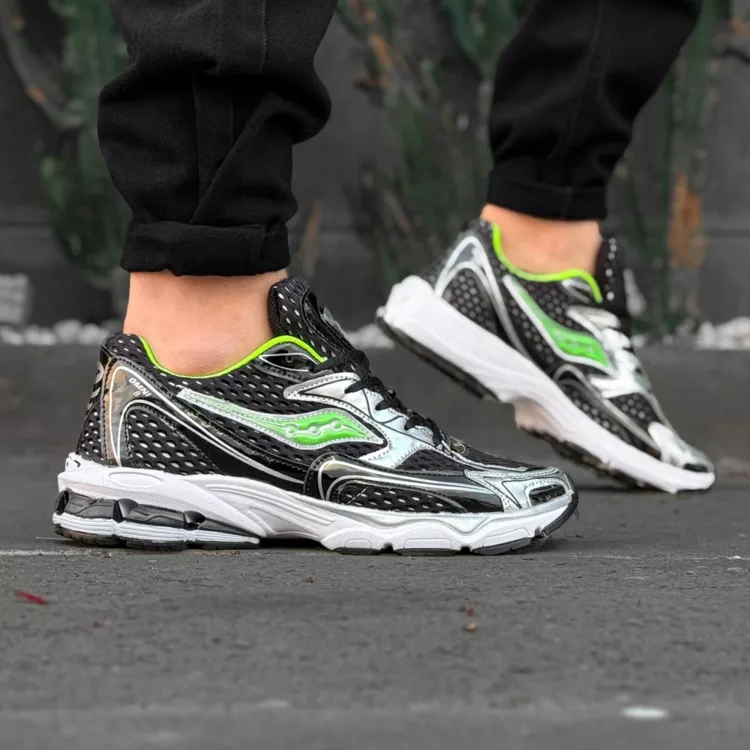 کتانی مردانه saucony مشکی کد 29832