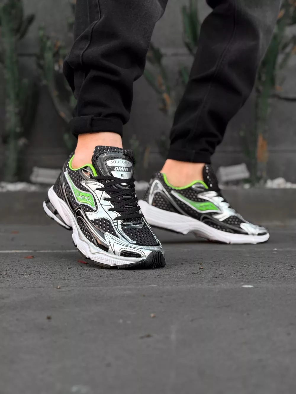 کتانی مردانه saucony مشکی کد 29832