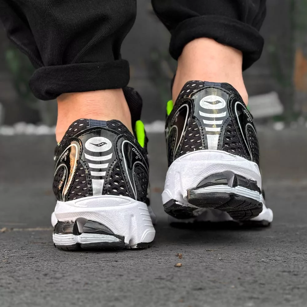 کتانی مردانه saucony مشکی کد 29832